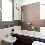 Appartamento Guesthost - Lovely Flat With Private Parking Pisa