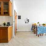 Guesthost - Lovely Flat With Private Parking * Pisa