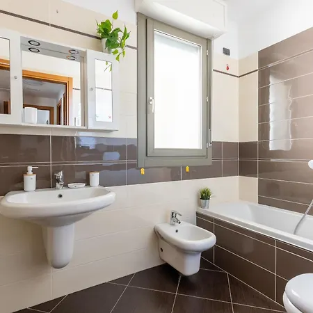 Lejlighed Guesthost - Lovely Flat With Private Parking Pisa