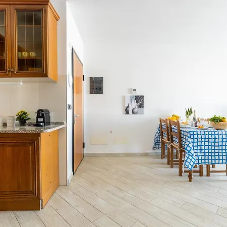 Guesthost - Lovely Flat With Private Parking * Pisa