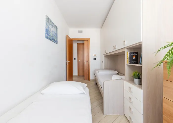 Guesthost - Lovely Flat With Private Parking Lägenhet Pisa