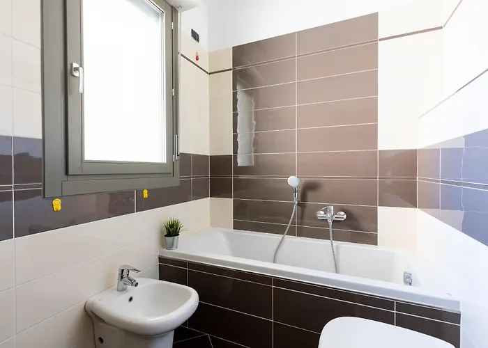 Lägenhet Guesthost - Lovely Flat With Private Parking Pisa