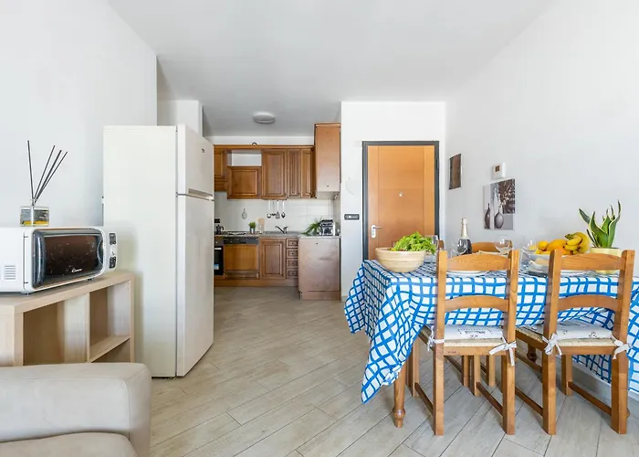 Guesthost - Lovely Flat With Private Parking * Pisa