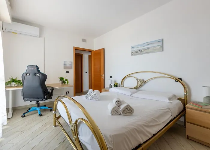 Lägenhet Guesthost - Lovely Flat With Private Parking