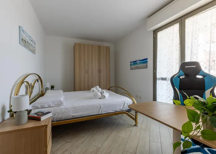 Guesthost - Lovely Flat With Private Parking Lägenhet
