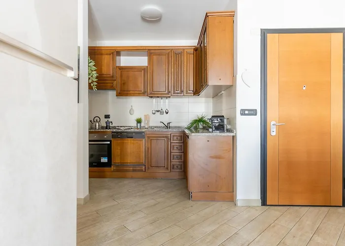 Guesthost - Lovely Flat With Private Parking * Pisa