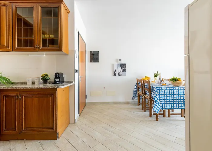 Guesthost - Lovely Flat With Private Parking * Pisa